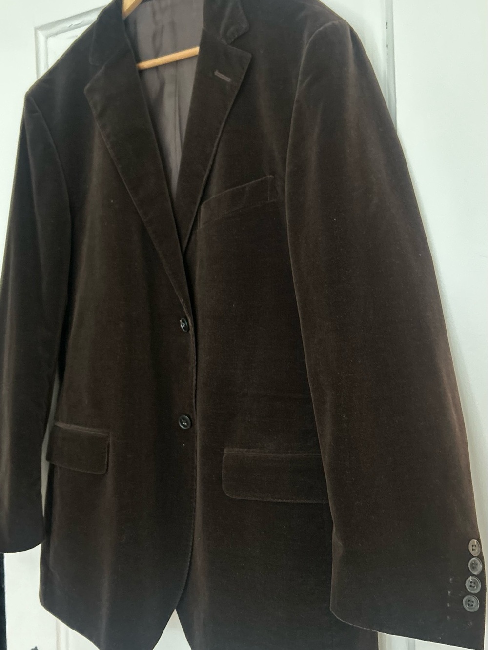 Men's Dark Brown Velvet Blazer - Two-Button Notch Lapel - Picture 4 of 13